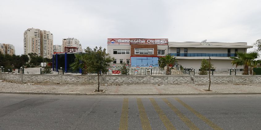 Bahçeşehir Koleji Karşıyaka Ortaokulu